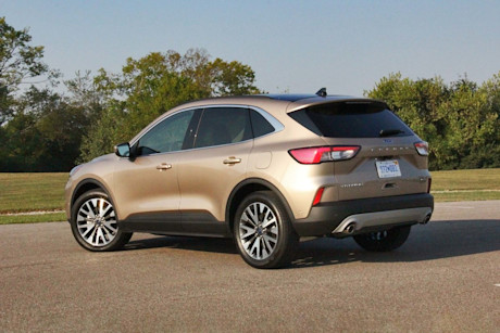 Editorial 2020 ford escape titanium hybrid 04 dw