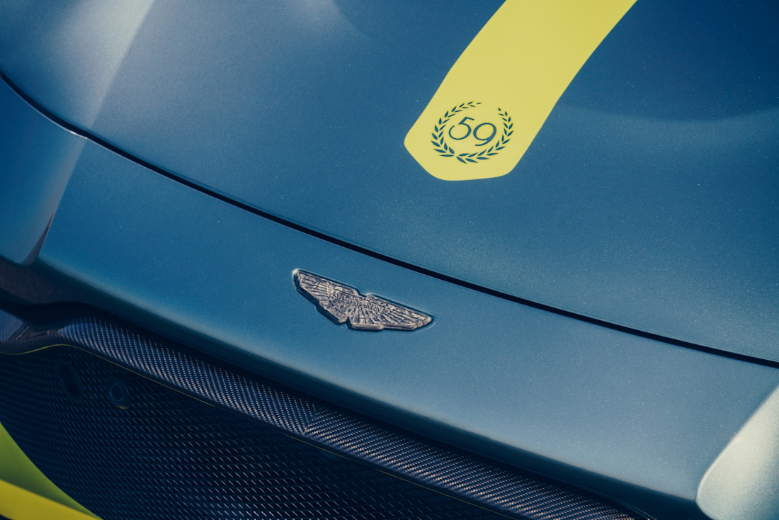 vantage-amr-32..jpg