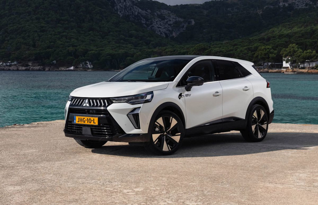 Mitsubishi-Grandis-1