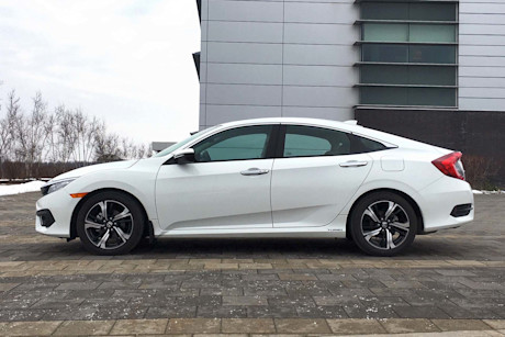 Editorial 2016 honda civic touring jy 04