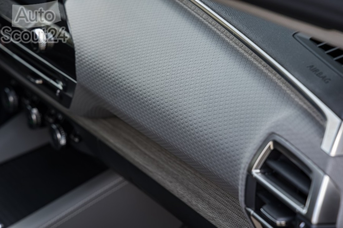 CL 22.005.095(1).jpg