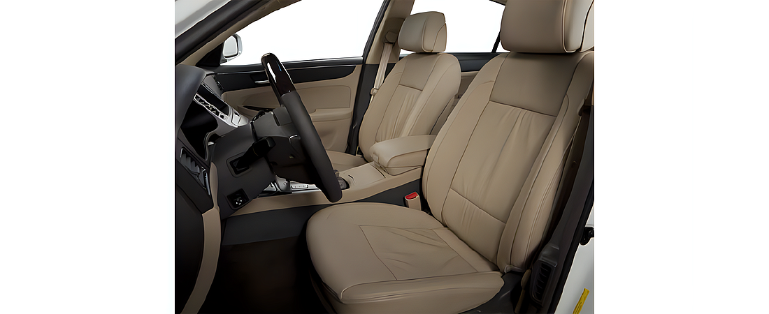 Hyundai Genesis Sedan 2012 8