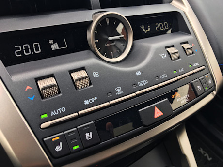 Lexus NX 300h 2021 : essai routier Image