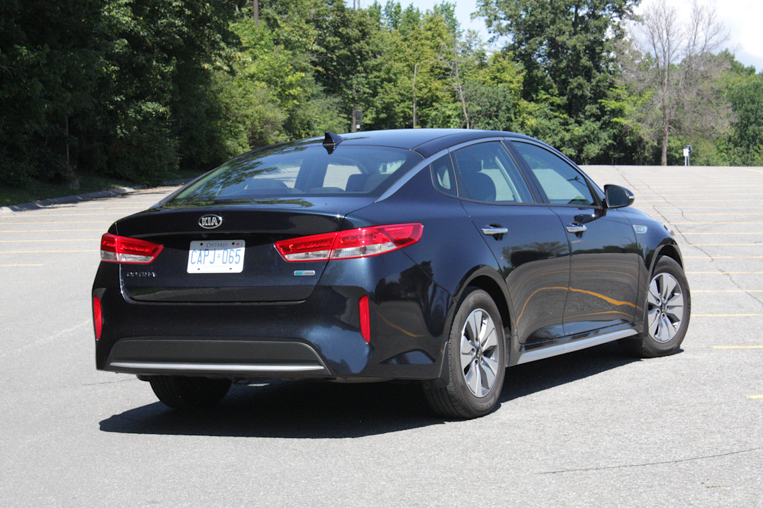 Editorial 2017 kia optima hybrid chase 0009