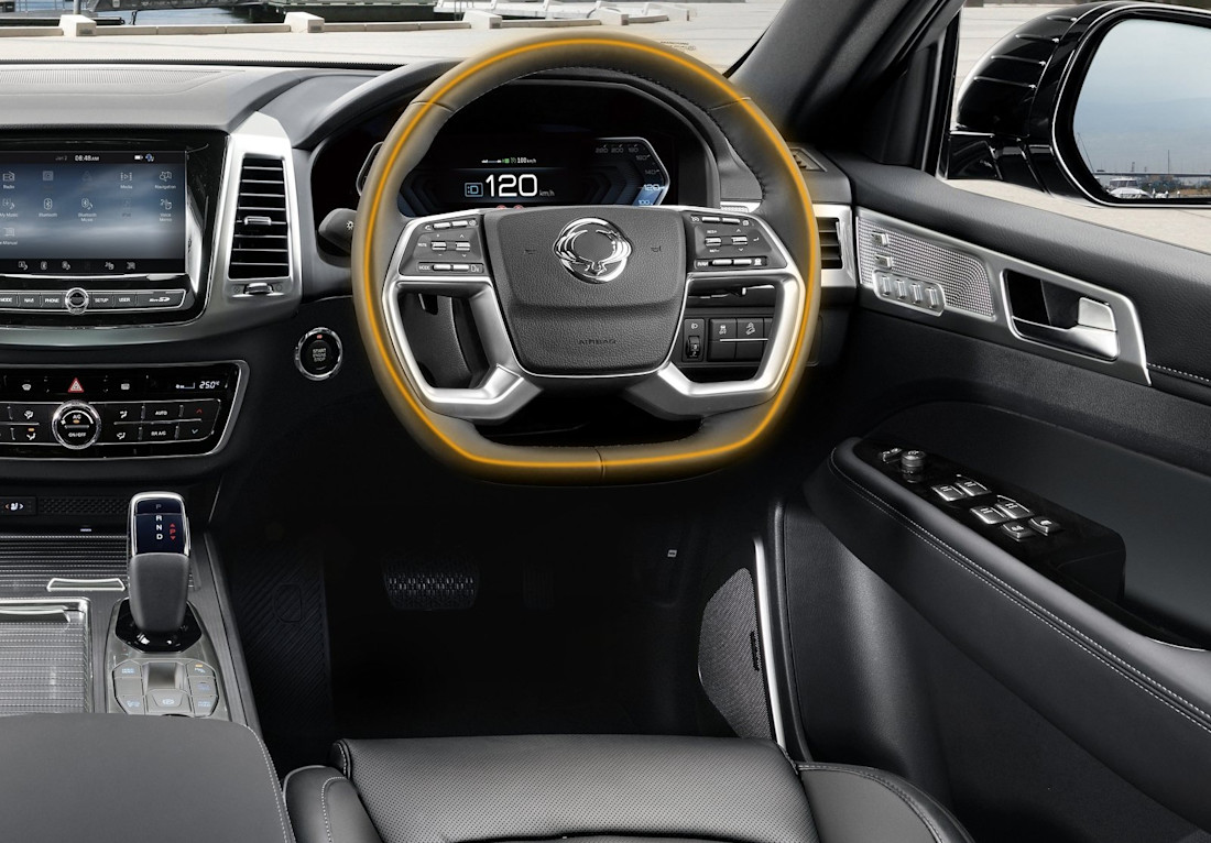 ssangyong-rexton-interior