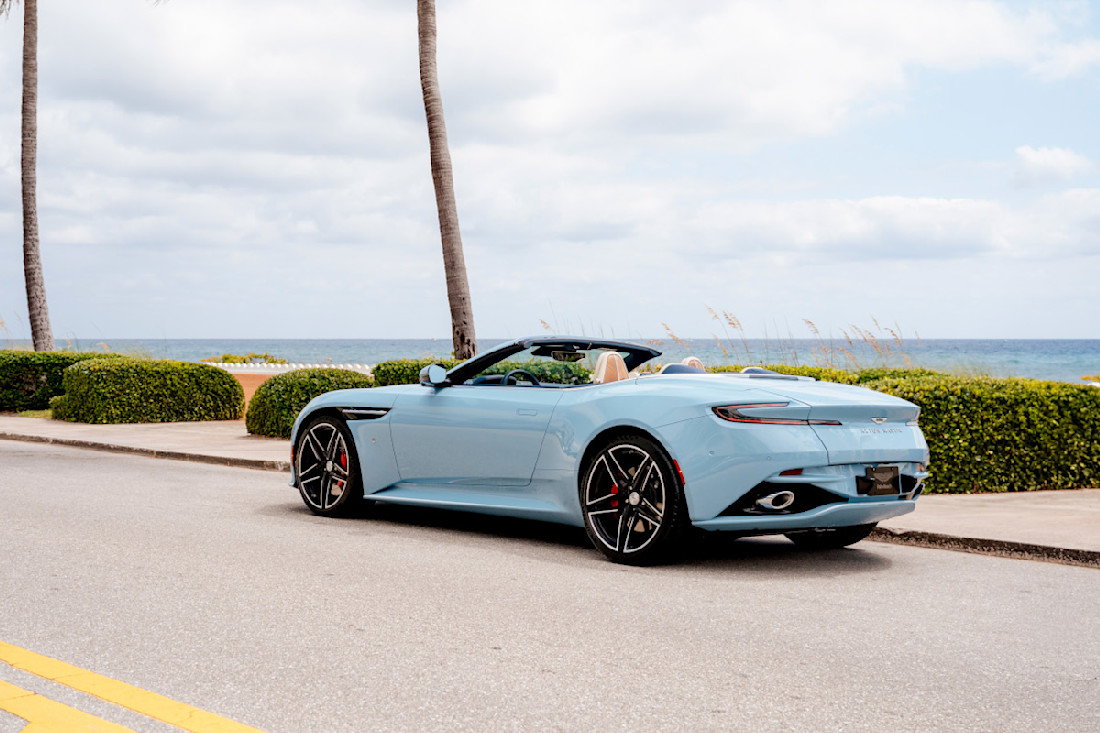 Aston Martin DB12 Volante - Palm Beach Edition 3.jpg
