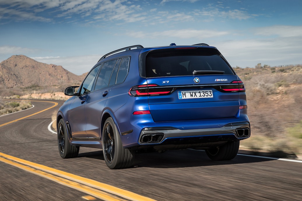 bmw-x7-side