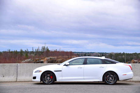 Editorial 2018 jaguar xjr 575 04 jp