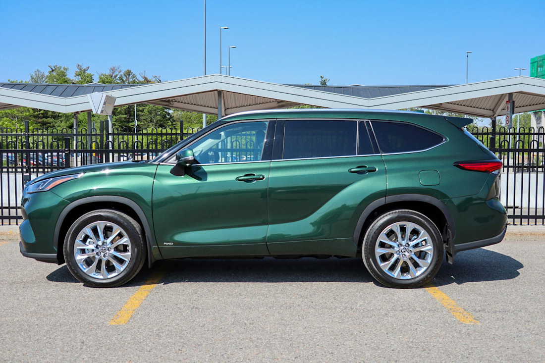 Editorial 2023 toyota highlander hybrid limited td 230721 09 jm