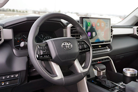 Editorial 2022 toyota tundra double cab limited 17 di