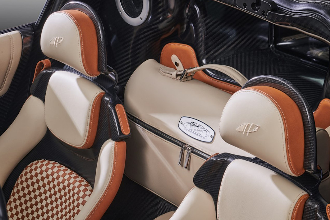 Pagani-Utopia-Roadster-2025 (1).jpg