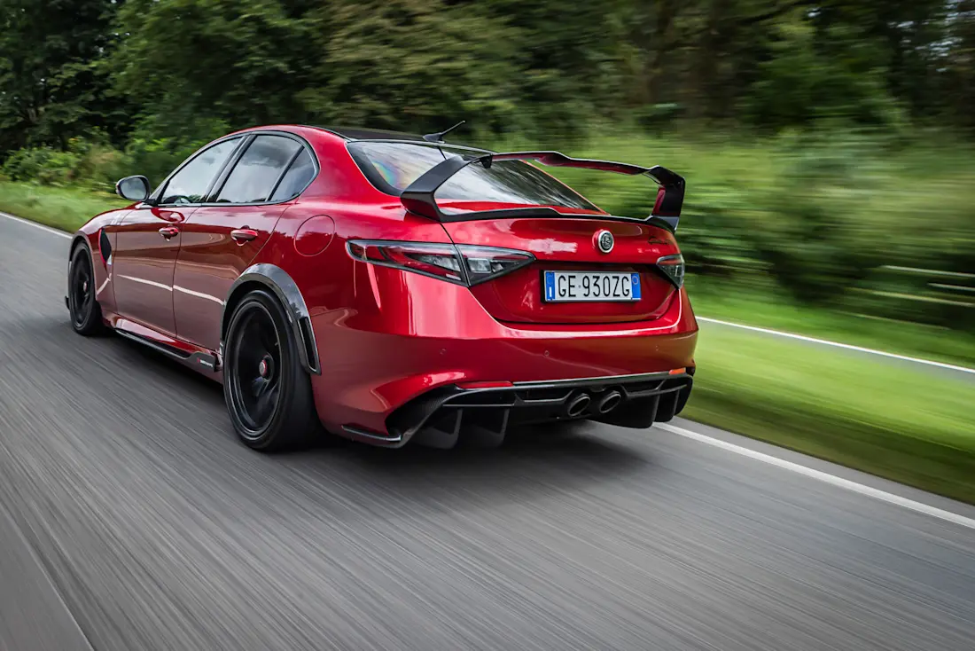 Alfa-Romeo-Giulia-GTAm-Dynamic-Rear Alfa-Romeo-Giulia-GTAm-Dynamic-Rear