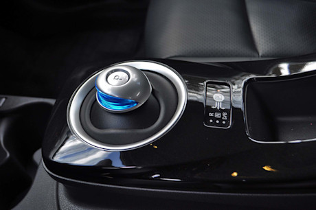 Editorial 2017 nissan leaf 24 mb