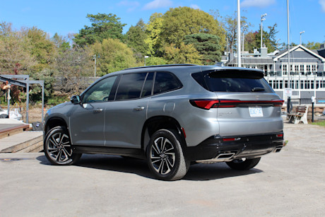 Editorial 2025 buick enclave td pb 241022 8