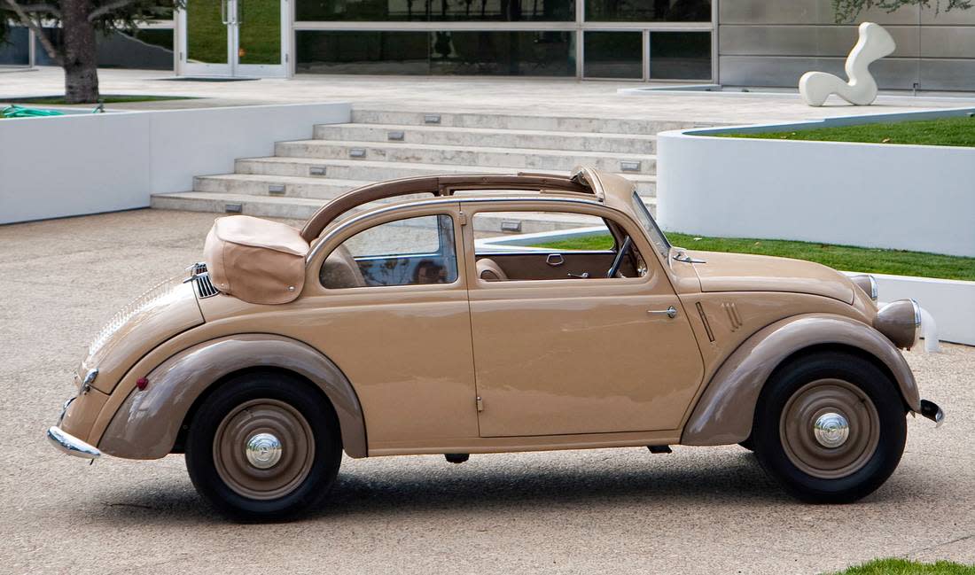 3zYHfpt3Cm8aDEhfEk7NkZ-be34f0174dabf3be2bafec2a0d8c29a4-Mercedes-Benz_170_Side-1100