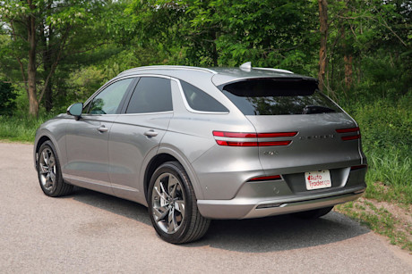 Editorial 2023 genesis electrified gv70 prestige td 230810 08 jm