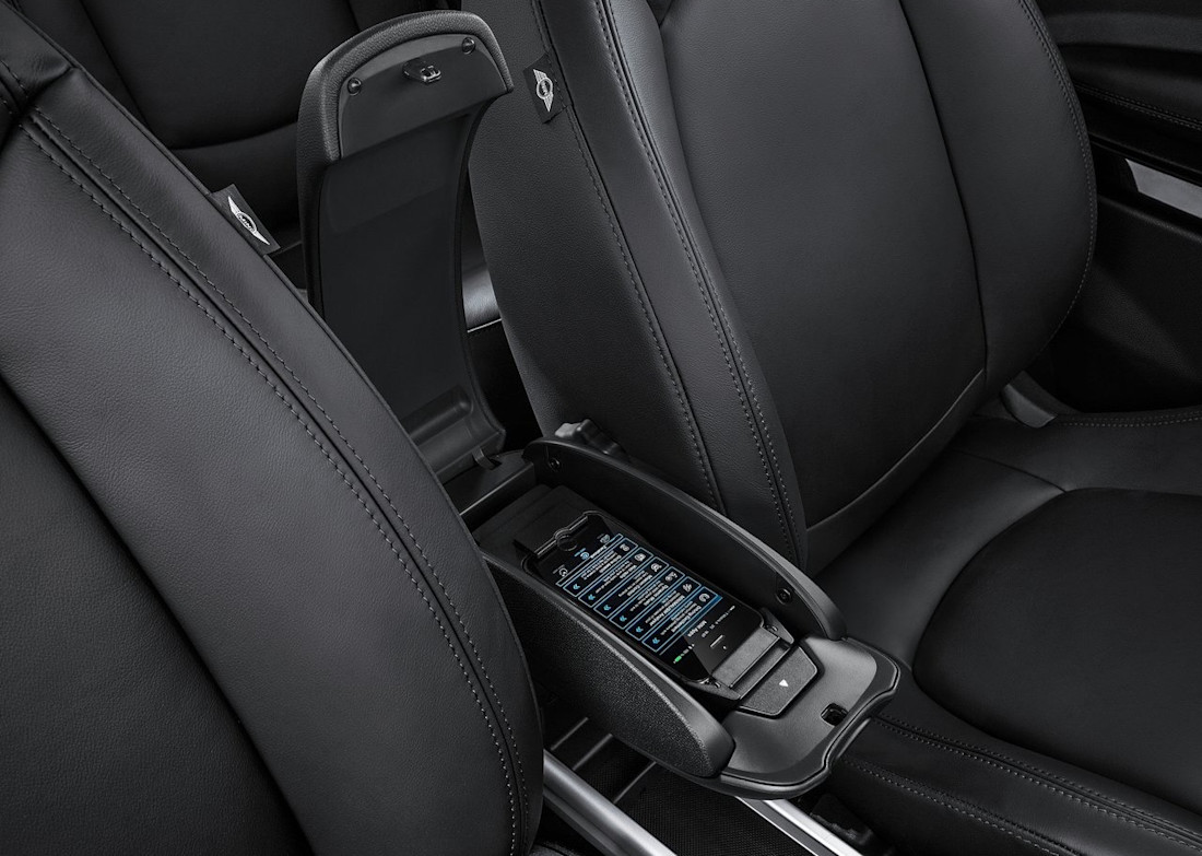 Mini-Paceman-2015 interior 2