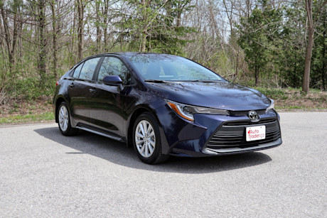 Editorial 2023 toyota corolla le upgrade td 230623 02 jm