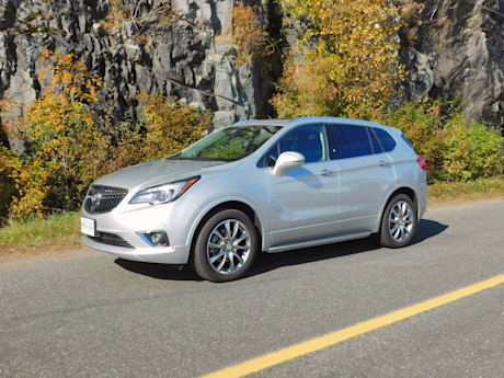 Editorial 2019 buick envision premium ii 04 sh