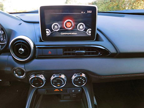 Editorial 2016 mazda mx 5 gt sh 30