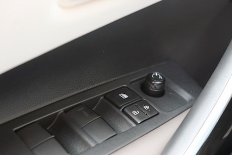 Editorial 2021 toyota corolla hybrid w premium package 27 jm