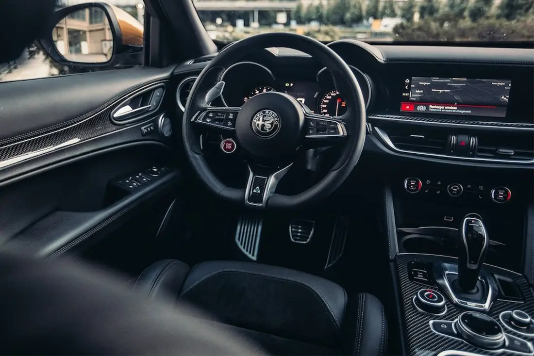 AS24 Test Alfa Romeo Stelvio Quadrifoglio dashboard AS24 Test Alfa Romeo Stelvio Quadrifoglio dashboard