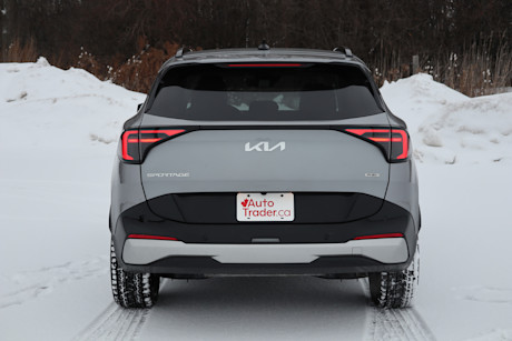 2026 Kia Sportage PHEV Review Image
