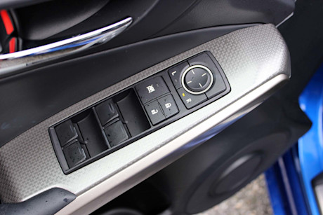 Editorial 52 dh 2016 lexus is 350 f sport awd
