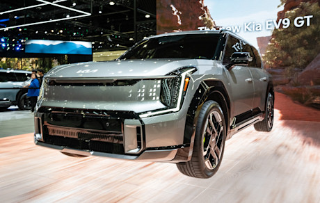 Editorial 2026 kia ev9 gt preview jw 241121 1
