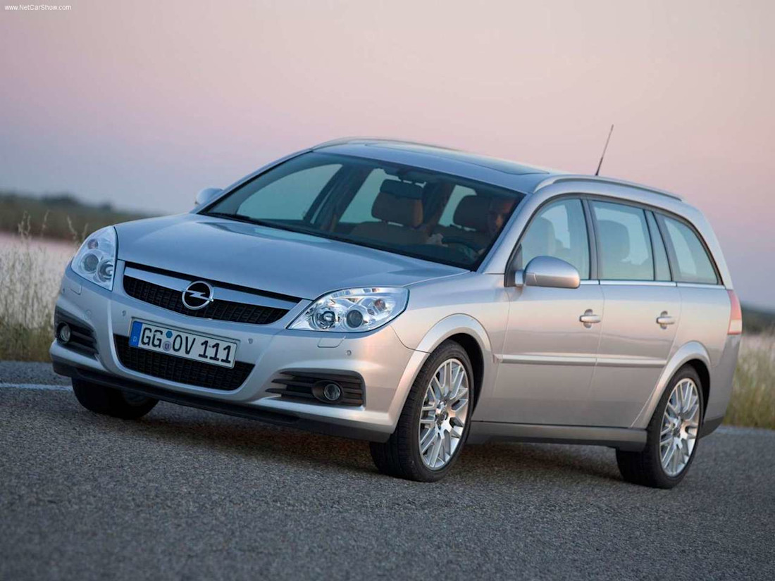 Opel-Vectra_Caravan-2006-1280-01