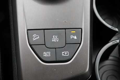 2026 Kia Sportage PHEV Review Body Image