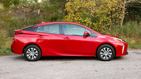 Editorial 2021 toyota prius technology advanced awd e 05 jm