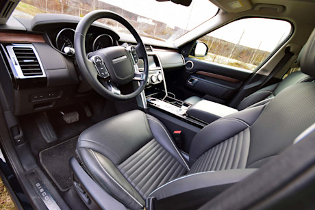 Editorial 2018 land rover discovery hse luxury td6 19 jp