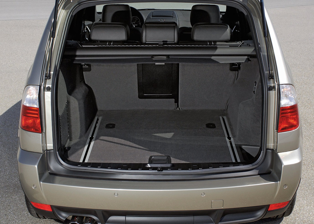 bmw-x3-e83-trunk