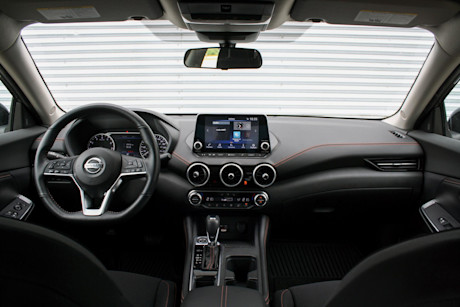 Nissan Sentra SR 2022 : essai routier Body Image