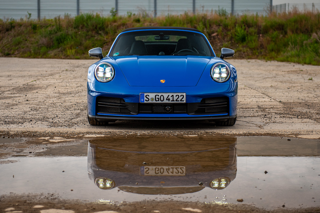 porsche-911-t-cabrio-2025-front