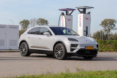 Porsche geeft SUV voorrang aan sportwagen (en dat is best logisch)