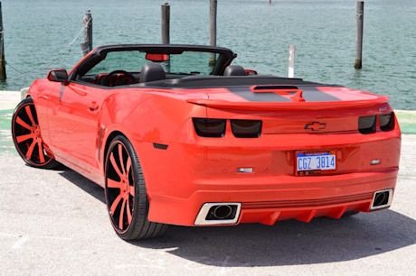 Editorial 09b mccustoms victormartinez