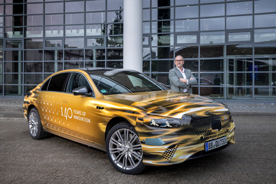 Hyperscreen, Superhirn, Achtzylinder: Erste Mitfahrt in der neuen Mercedes S-Klasse (2026)