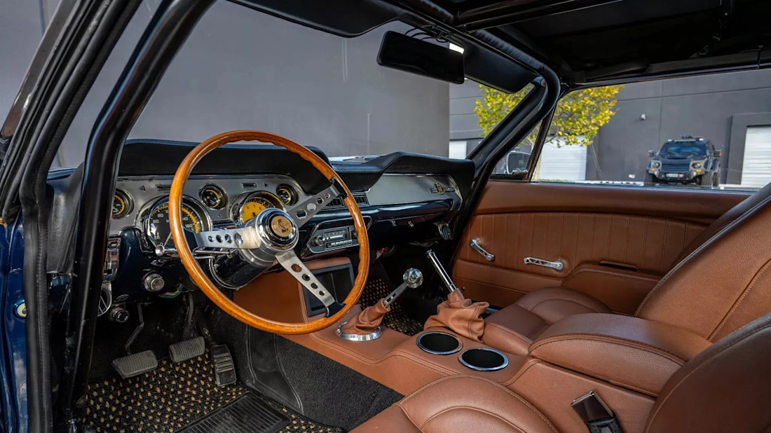 Ford-mustang-1968-off-road-restomod (3).jpg