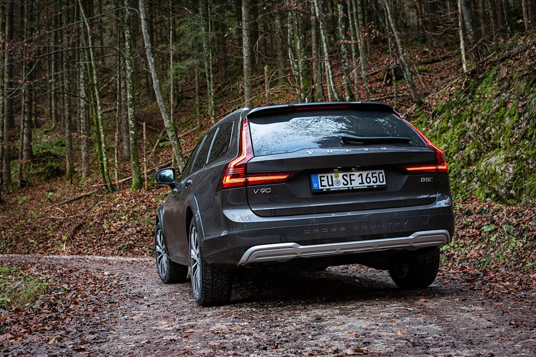 Volvo-V90-Cross-Country-Wood2 Volvo-V90-Cross-Country-Wood2