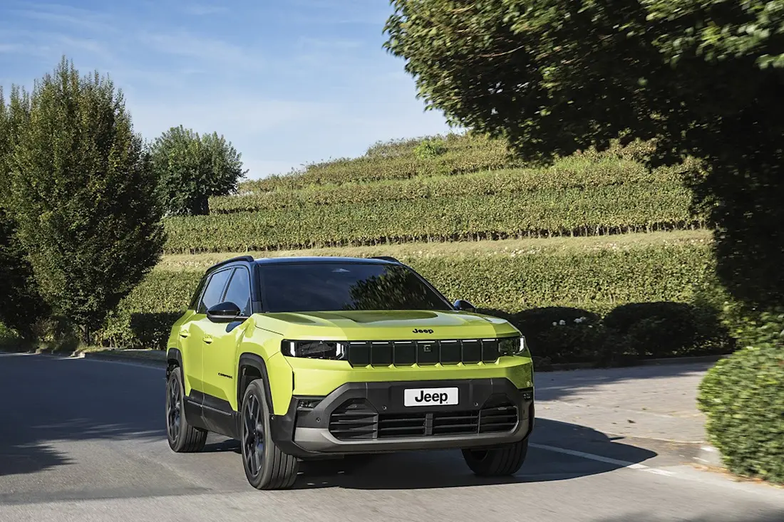 BEBE20251127 Jeep Compass 06