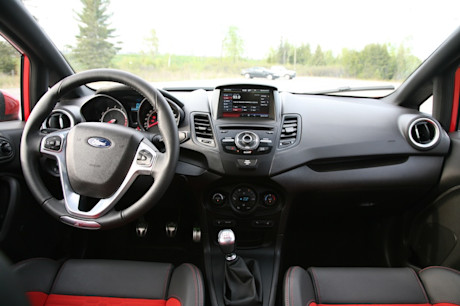 Editorial 2014 ford fiesta st jb 17 10083