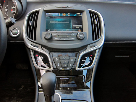 Editorial 2014 buick lacrosse awd 03 lw