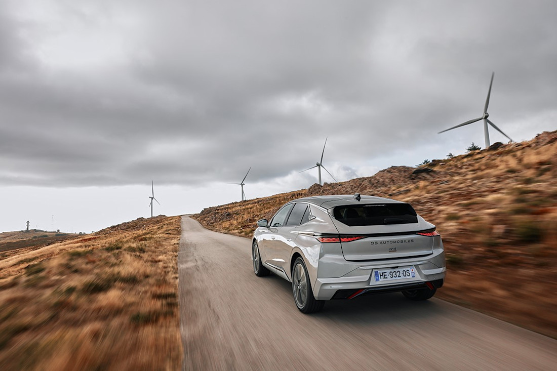 BEBE20251009  DS N°4 06