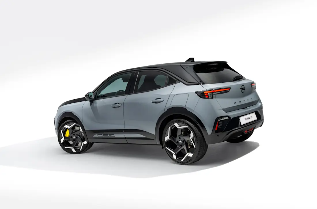 bloedsnelle-opel-mokka-gse-2025-voor-de-nieuwe-new-kids-turbo-2025-02