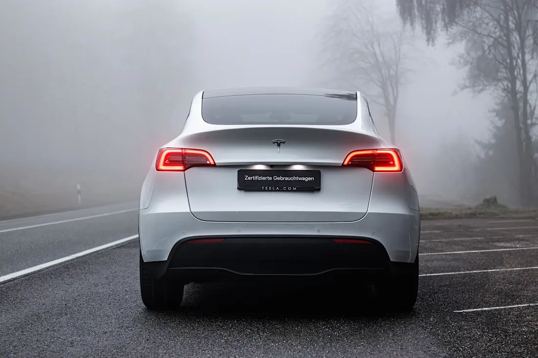 tesla-model-y-2022-gebraucht-heck