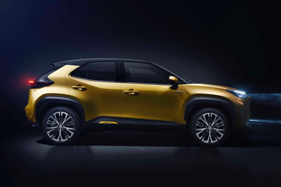 toyota-yaris-cross-hybrid-2020 (8).jpeg