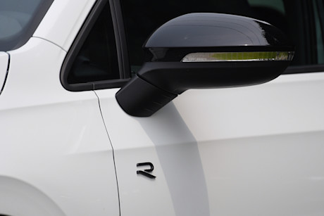 Toyota GR Corolla vs Volkswagen Golf R : match comparatif Image