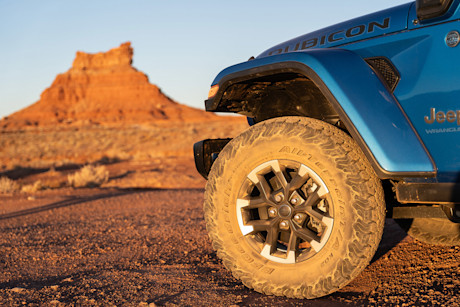 Editorial 2025 jeep wrangler rubicon 4xe td jw 250127 4